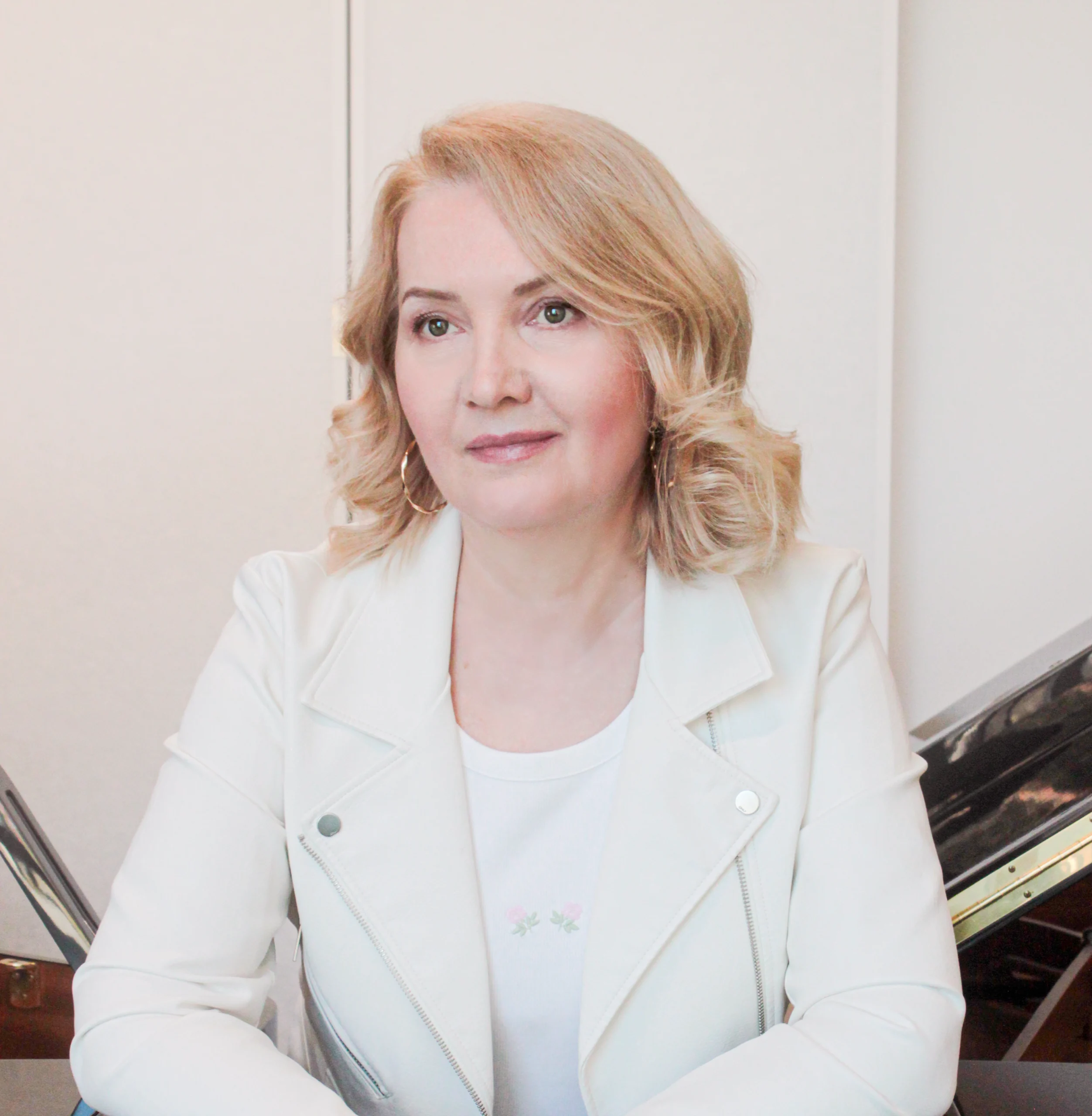 Natalia Murzina Musiikin maisteri, pianonsoiton- ja laulupedagogi